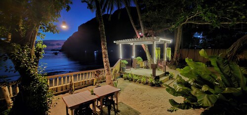 MINA GRANDE BEACH COTTAGES