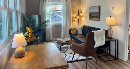 Cozy 1-bedroom apartment in quaint Minneapolis neighborhood