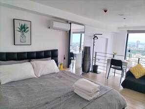 1 Schlafzimmer, Schreibtisch, Bügeleisen/Bügelbrett, kostenloses WLAN
