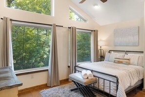 3 bedrooms, desk, iron/ironing board, travel cot - Year-Round Creekside Cabin w/ Hot Tub, Steam Room, Game Room & Playground! (Broken Bow)