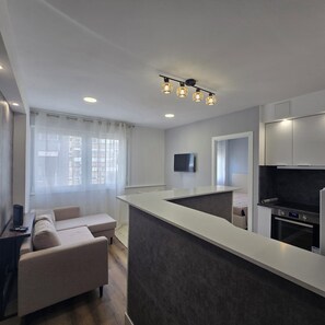 Interior - Premium renovated 1 BR apartment in hiatoric downtown (Porto)
