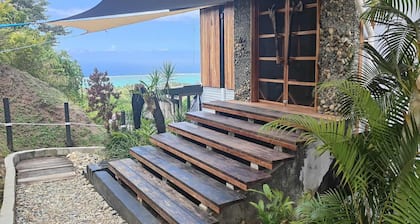 3-bedroom house in peaceful Maui Bay on the Coral Coast with air conditioning.