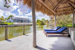Terrace/patio - Shamrock Shores with Heated Pool and Tiki Hut (Cape Coral)
