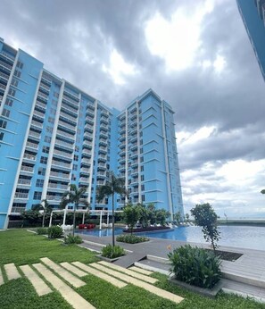 Front of property - Deluxe Apartment Balcony Sea View (Parañaque)