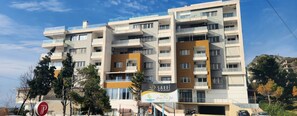 Exterior - Cosy Apartment offers direct beachfront access and sea view (Durrës)