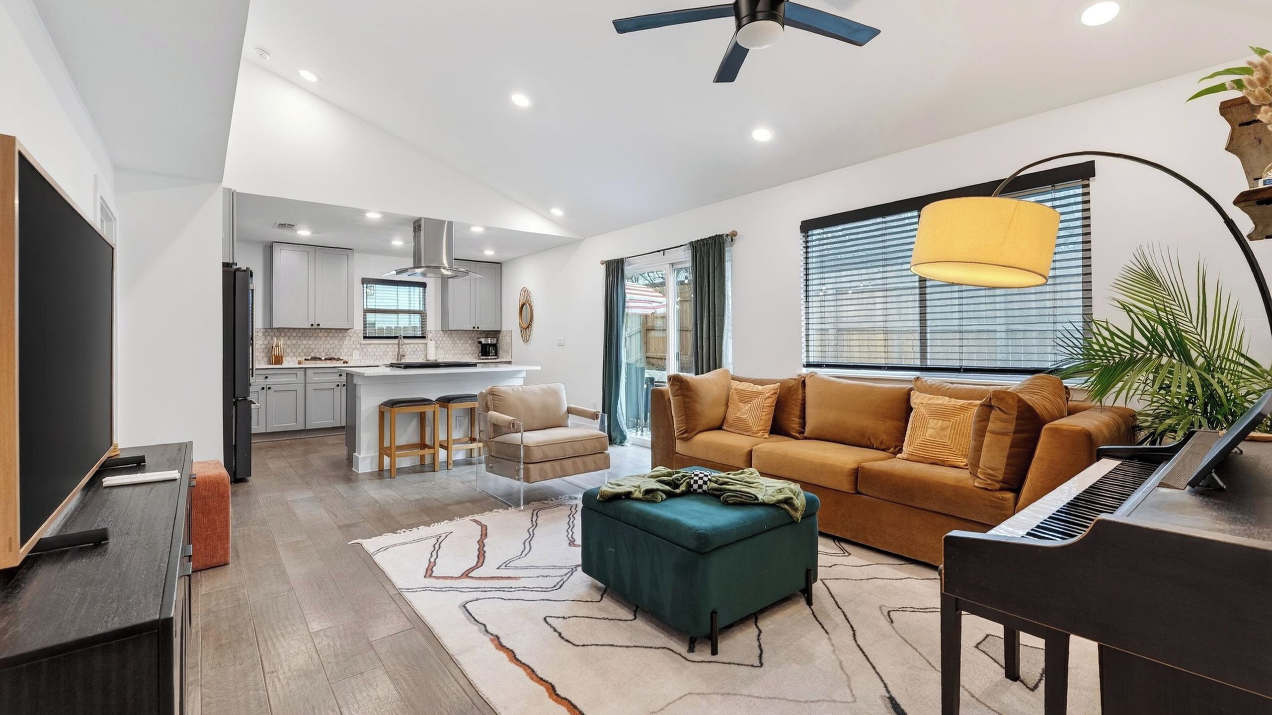 House (3 Bedrooms) | Front of property