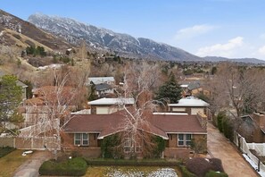 Exterior - Family Game Night Getaway | Hot Tub + Billiards (Cottonwood Heights)