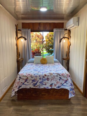 1 quarto, acesso à internet, roupa de cama