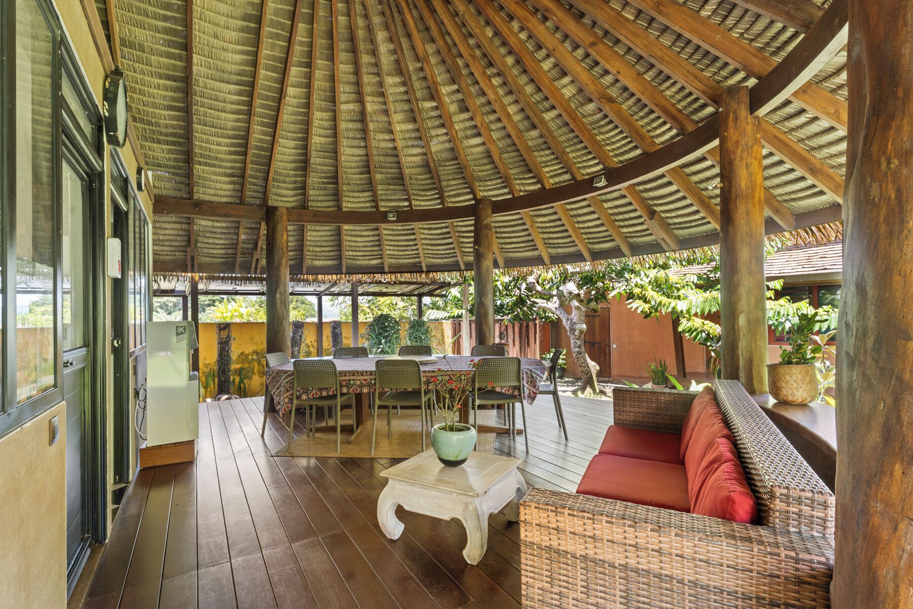 Bungalow, Pool View | Outdoor dining