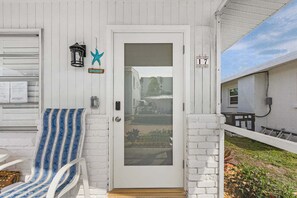 Exterior detail - Comfort in a Beachside Haven - Aloha Kai #17 - Roelens (Siesta Key)