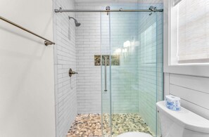 Shower, towels