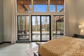 Room - New! Hot Tub, Sauna, Dog Friendly, 2 Living Spaces Near Whitefish & Glacier (Whitefish)