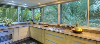 Villa Los Laureles I, Private Pool • Trails • Beaches