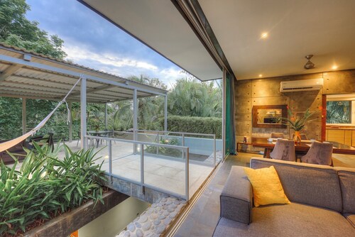 Villa Los Laureles I, Private Pool • Trails • Beaches