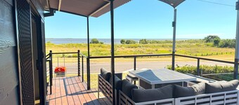 3 Bedroom, 2 Bathroom Holiday House