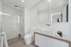 Apartment, 2 Bedrooms, Balcony, City View | Bathroom - Skyline Apartment in Fortitude Valley (Fortitude Valley)