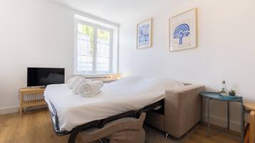 Cuna de viaje, wifi, ropa de cama