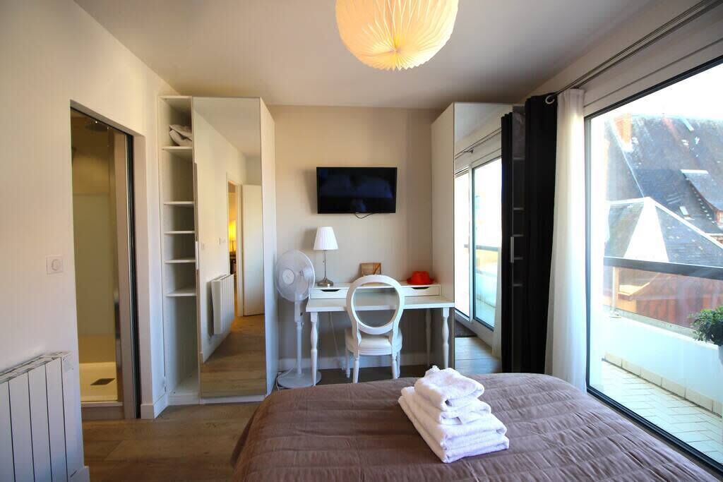 1 bedroom, iron/ironing board, travel cot, WiFi