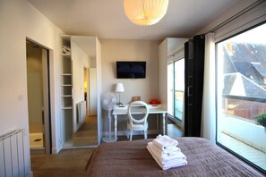 1 bedroom, iron/ironing board, travel cot, WiFi - Beautiful bright apartment with Balcony and Parking, near Grande Plage (Biarritz)