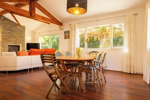 Dining - Charming House with Garden in Biarritz (Biarritz)
