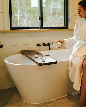 Hair dryer, bidet, towels, soap - Cathedral Cabin · Designer A-Frame · 10 Acres (Fayetteville)