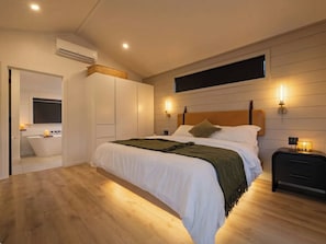 1 bedroom, Internet, bed sheets - Cathedral Cabin · Designer A-Frame · 10 Acres (Fayetteville)
