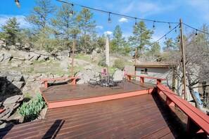 Outdoor dining - 4-Bedroom near Downtown Prescott (Prescott)