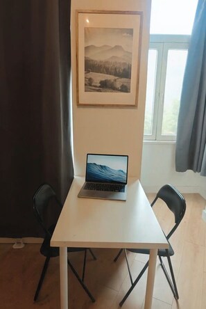 Interior - Cozy apartment canal view (Amsterdam)