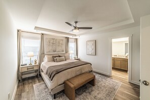 3 bedrooms, iron/ironing board, free WiFi, bed sheets - Chic Huntsville Stay: Near MidCity, Dining & Shops (Huntsville)