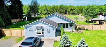 Large 6BR with Game Room, Perfect for Large Families & Groups, Forks PNW Retreat
