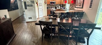 Large 6BR with Game Room, Perfect for Large Families & Groups, Forks PNW Retreat