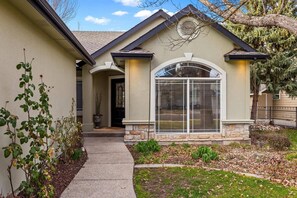 Exterior detail - NEW! Tranquil Pond-Side Retreat | 4 Bikes Available to Bike Boise River Greenbelt | Outdoor Fire Pit (Eagle)