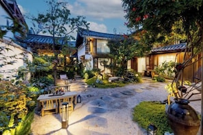 Interior - ‌The Secret Garden of Cats & Wolf's Den Barista Courtyard Cafe & Inn (Wuyi Street) (Lijiang)