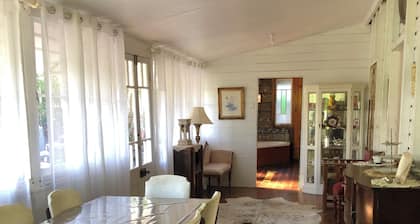 Olunda - 17 Emu Street, Emu Park