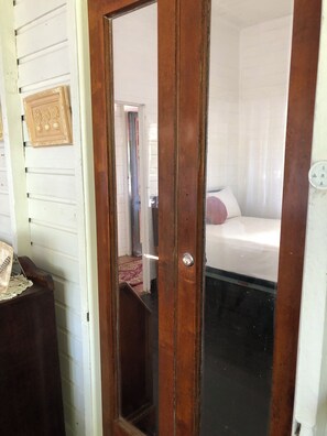 Room - Olunda - 17 Emu Street, Emu Park (Emu Park)