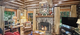 Cozy one-bedroom Melrose Cabin in scenic Highlands, NC—perfect for a romantic retreat.