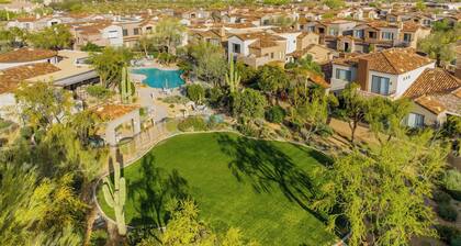 Stylish 2BR and 2BA Private Condo Getaway