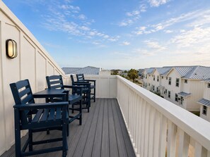 Property grounds - MG303l, Shared Heated Pool, Pet Friendly (Port Aransas)