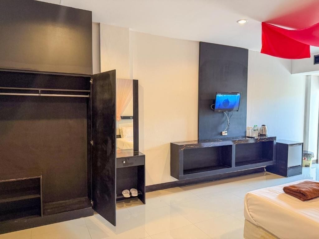 Twin Room, City View