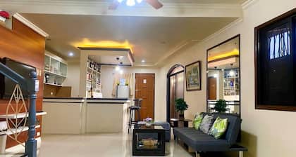 CDO City Centre, Spacious 4 Bedroom Townhouse with 24/7 Security and Parking