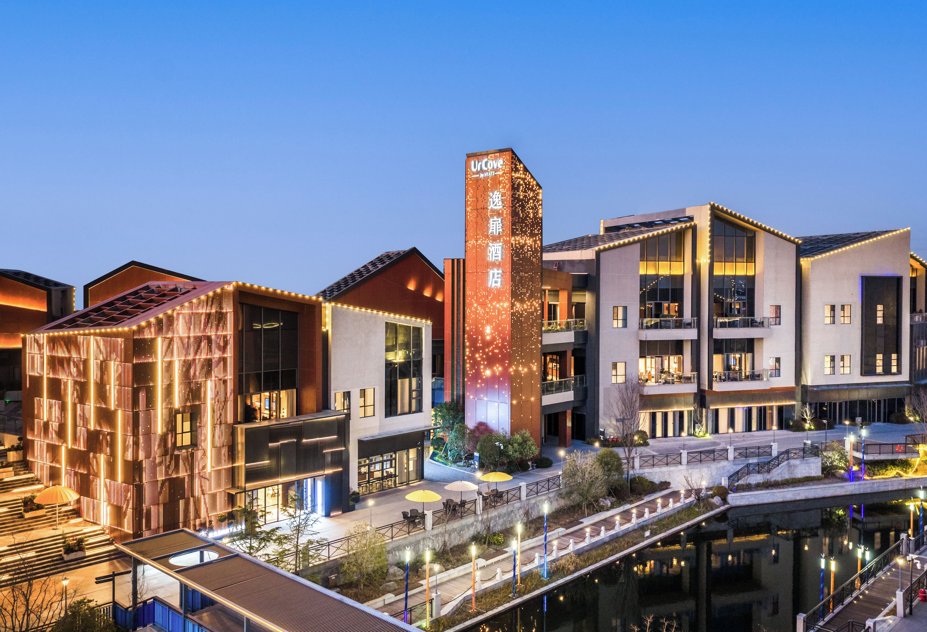 المنشأة من الخارج