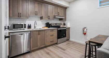 Brilliant 1-bedroom house in cozy Calgary for your getaway