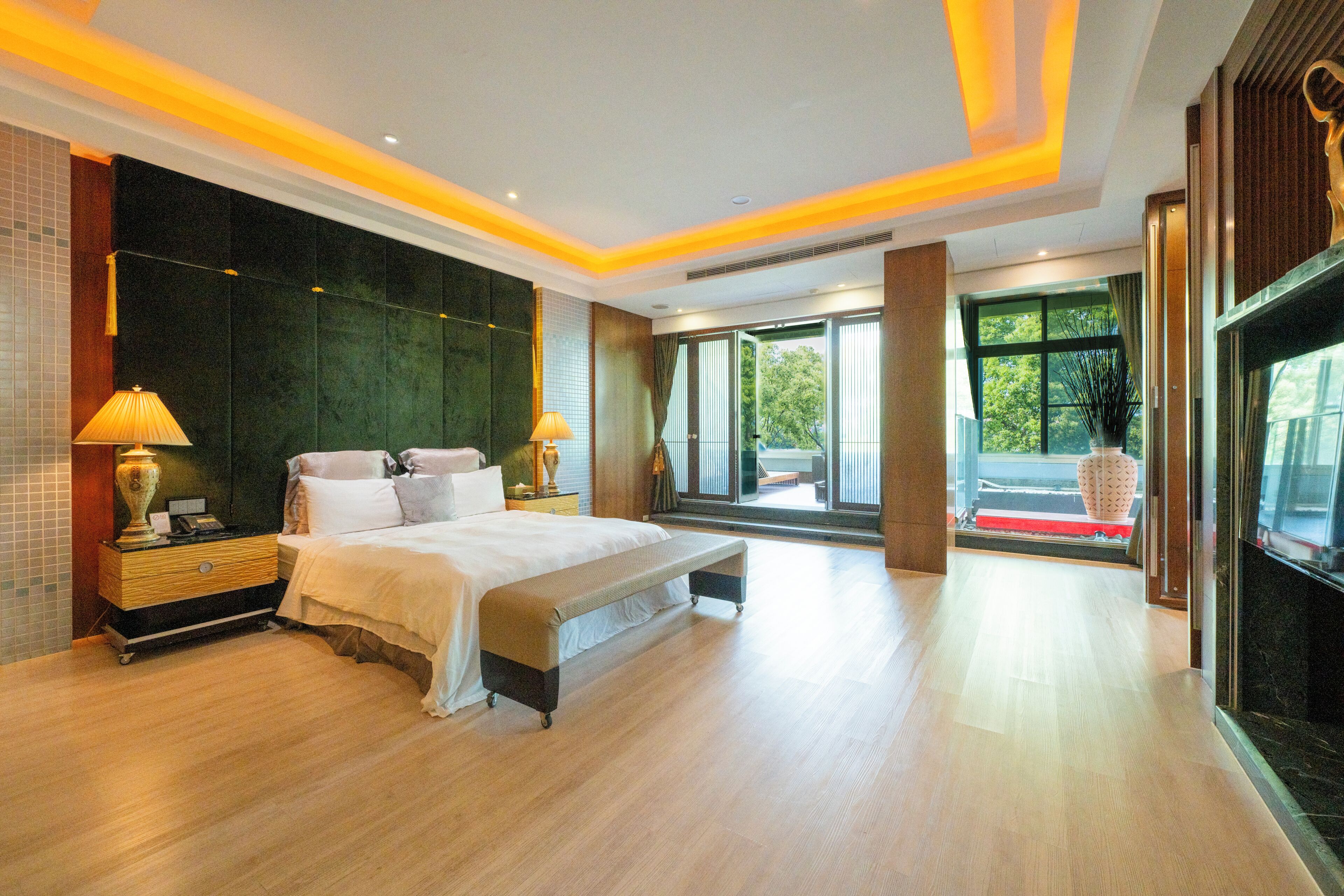 Premium King Room | Free minibar, free WiFi, bed sheets