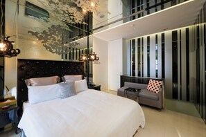 Business King Room