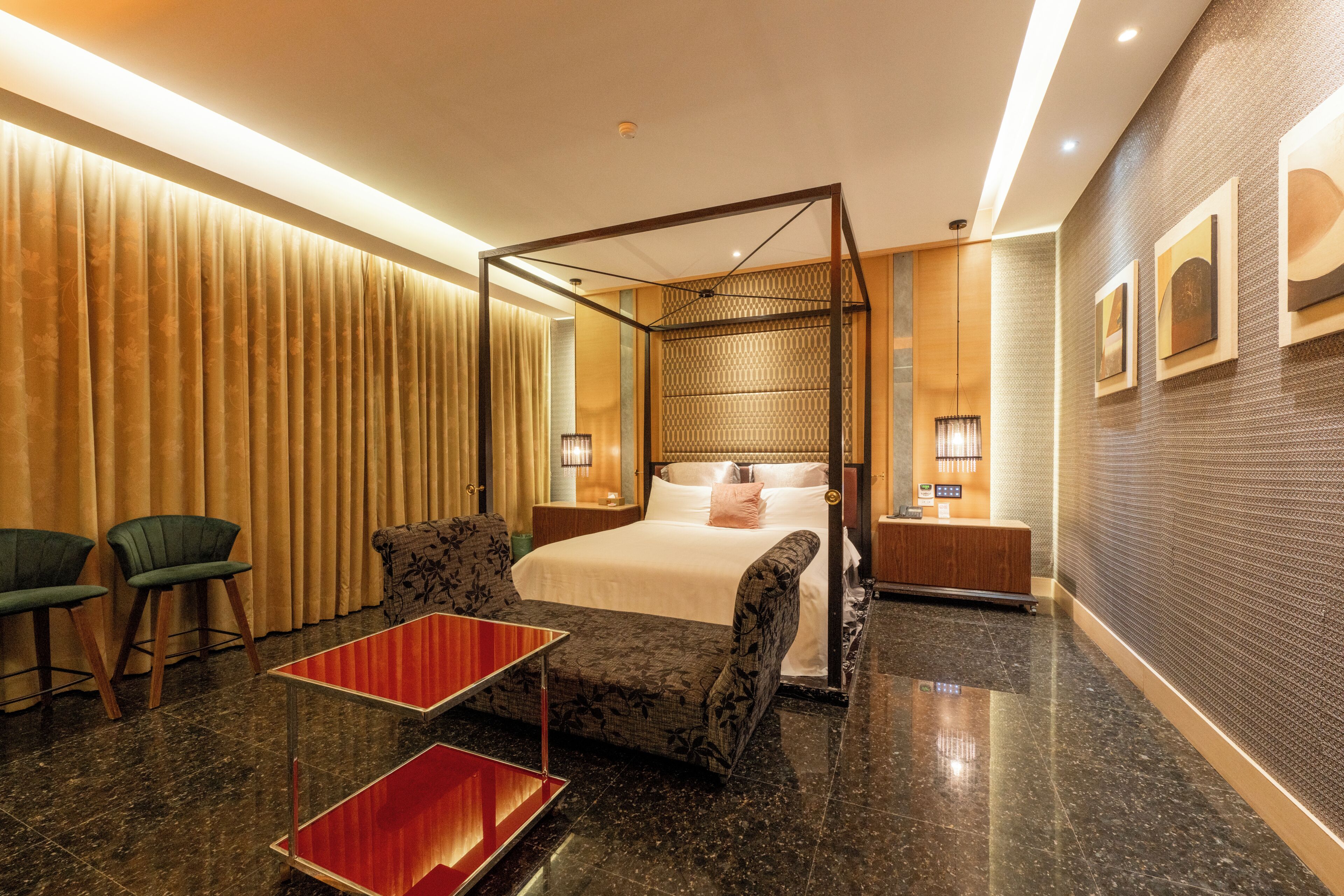 Deluxe King Room | Free minibar, free WiFi, bed sheets