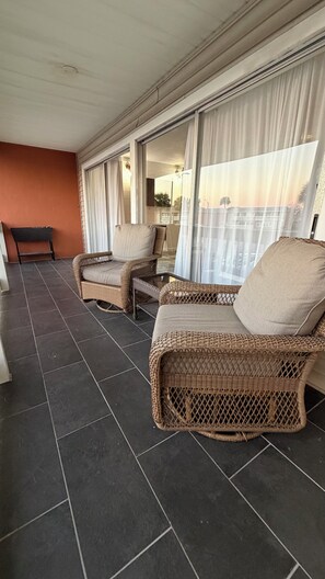 Terrace/patio - Enjoyable 2-bedroom condo in charming Destin (Destin)