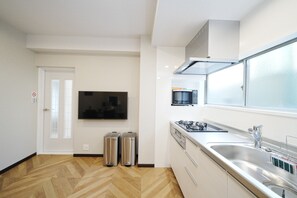 Private kitchen - YUYU HOUSE池袋，2分钟直达池袋，车站徒步3分钟精致公寓 (Toshima City)