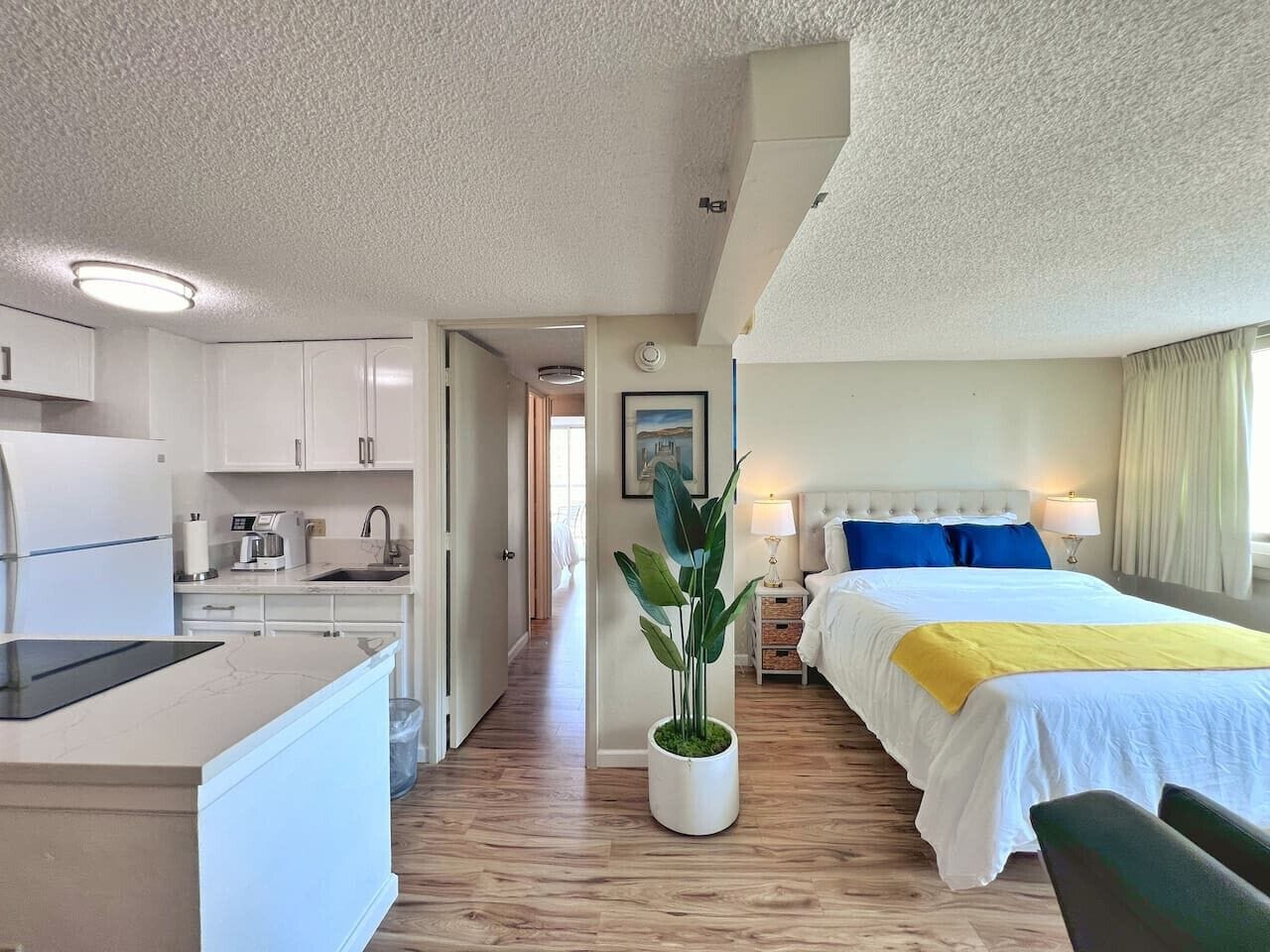 Apartment, Balcony, Canal View