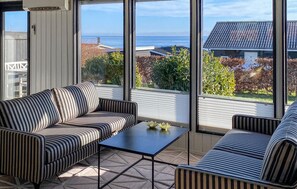 Smart-tv och eldstad