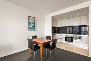 Dining - Circle on Cavill - 2BRM Ocean View (1064) (Gold Coast)